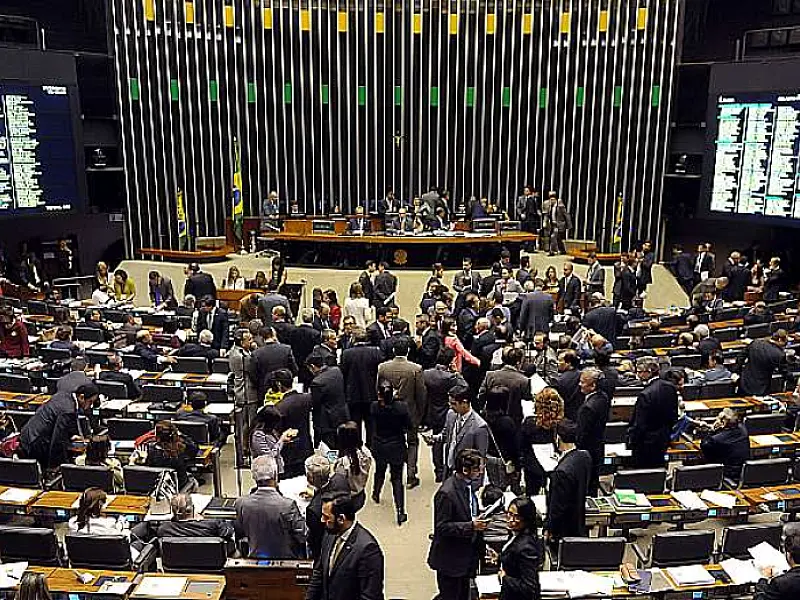 Deputados concluem votação do projeto da desoneração com poucas alterações