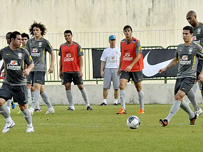 Desfalcada, Seleção Brasileira enfrenta o Gabão hoje