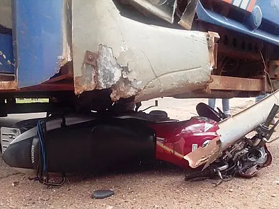 Motociclista fica gravemente ferido em colisão com ônibus em Ivinhema