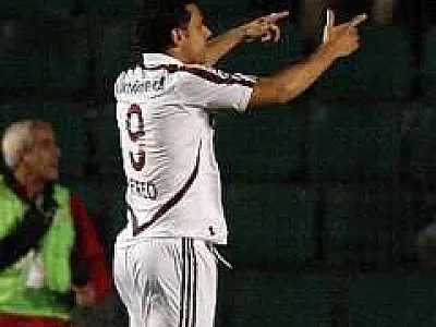 Com três de Fred, Fluminense goleia Figueirense