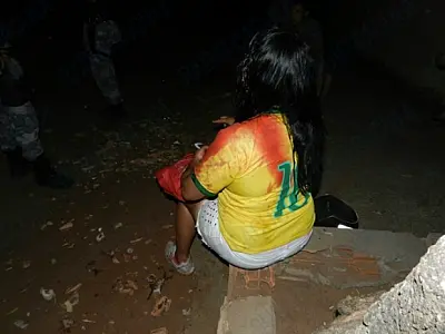 Homem agride mulher com garrafa de vidro na cabeça em Três Lagoas