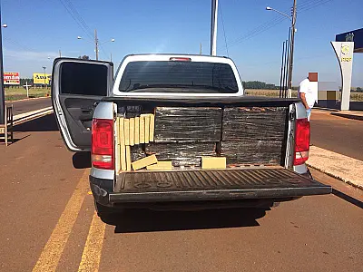 PRF apreende 1,7 toneladas de maconha em caminhonete roubada