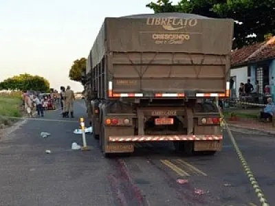 Ciclista morre após ser atropelado por bi-trem