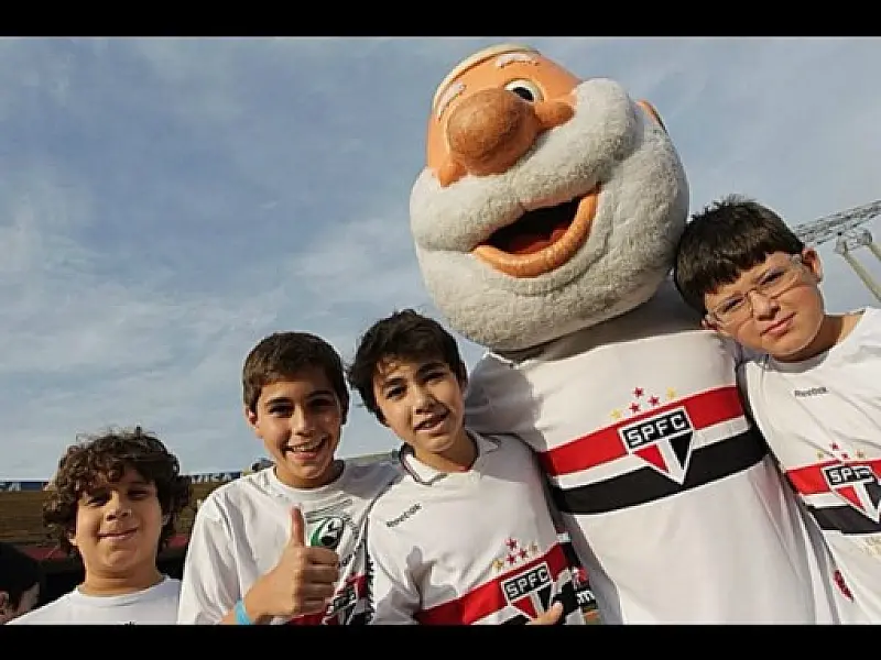 São Paulo realiza peneirada em escola da Capital