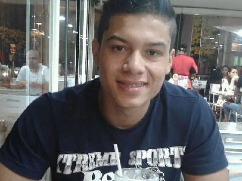 Sexta-feira Santa começa com morte de dois jovens no trânsito