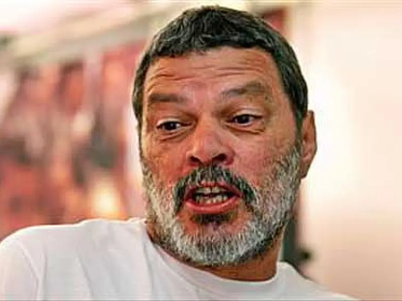 Ex-jogador Sócrates é internado hemorragia digestiva