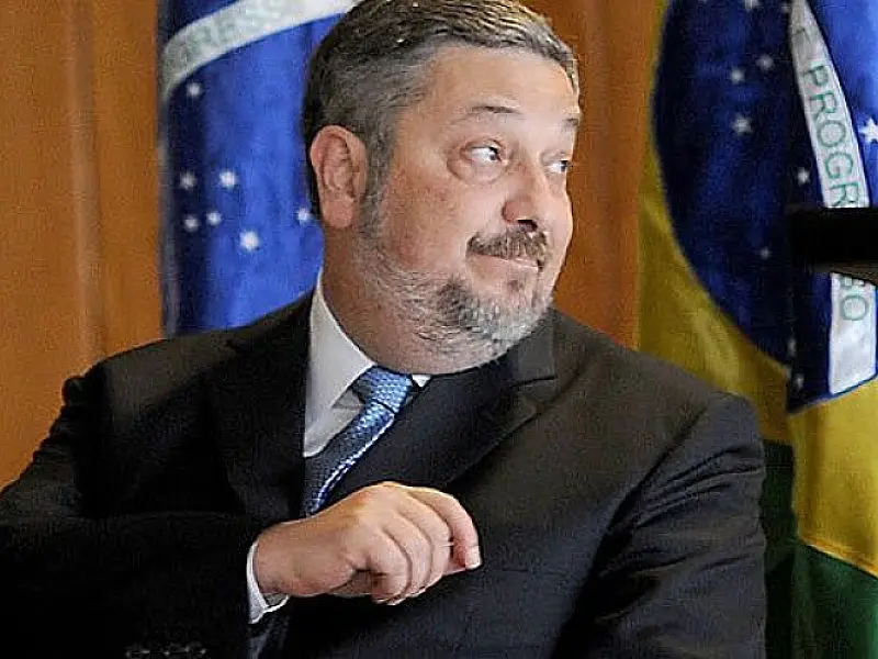 Governo derruba convite para Palocci se explicar no Senado