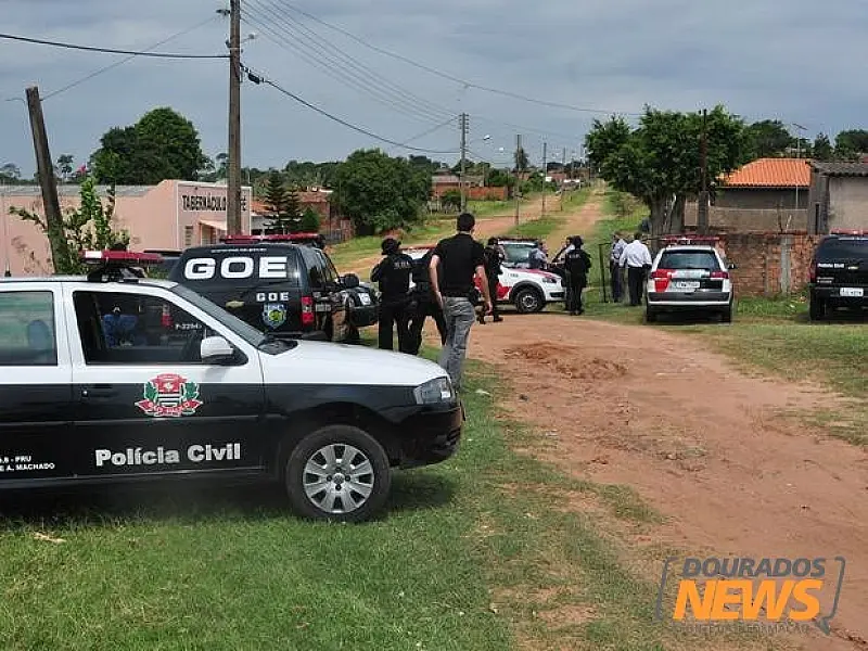 Caminhonete roubada em São Paulo é recuperada em cidade de MS