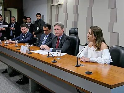 Aprovada MP da Liberdade Econômica, com regras trabalhistas e fim do eSocial