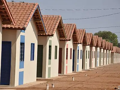Mais de 200 famílias recebem hoje casas no residencial Nova Serrana