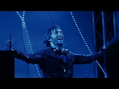 David Guetta e Usher no clipe da música Without You