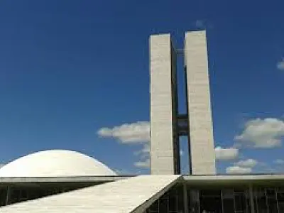 Documentos do impeachment vão passar por perícia de técnicos do Senado