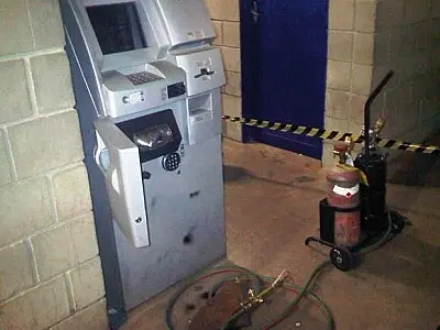 Quadrilha tenta roubar caixa eletrônico em Três Lagoas