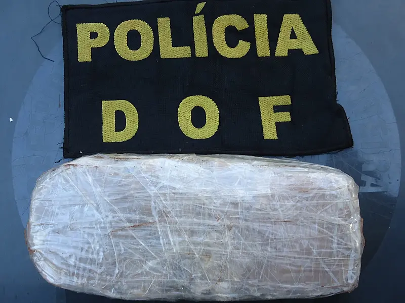 Adolescente é apreendido com droga em ônibus pelo DOF