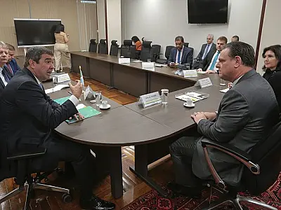 MS garante R$ 425 milhões em pacotão federal de obras para estradas escoadoras

