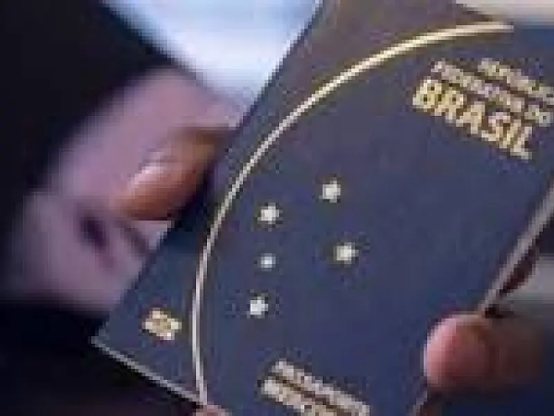 Temer sanciona projeto que libera R$ 102 milhões para emissão de passaportes