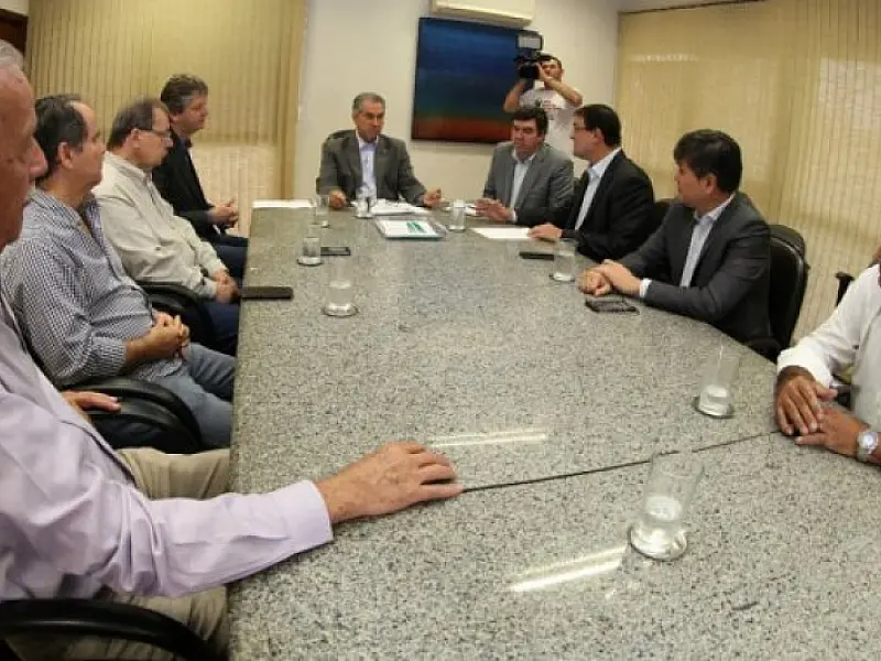 Estado propõe ao setor produtivo manter alíquota do diesel e elevar teto do Simples