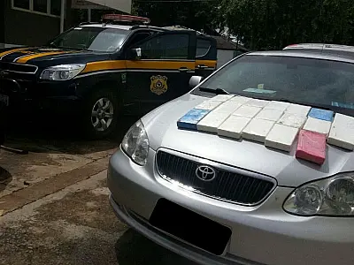 Casal é preso com 21 quilos de cocaína na BR-262