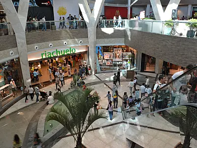 Shopping Bosque dos Ipês completa um mês e apresenta novidades