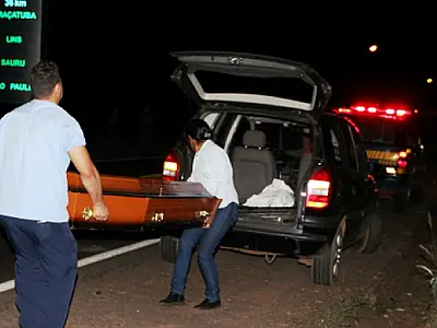 Motociclista atropela e mata homem que caminhava em rodovia
