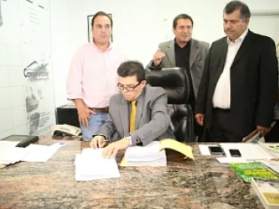 Prefeitura assina convênio que beneficia a Santa Casa