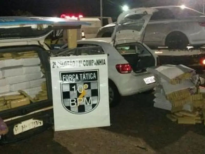 PM apreende 1035 tabletes de maconha e recupera veículo furtado