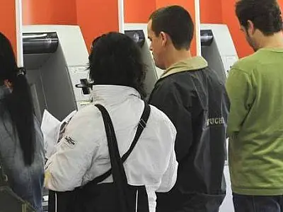 Sem taxas: conta corrente gratuita é direito, saiba como fazer a sua