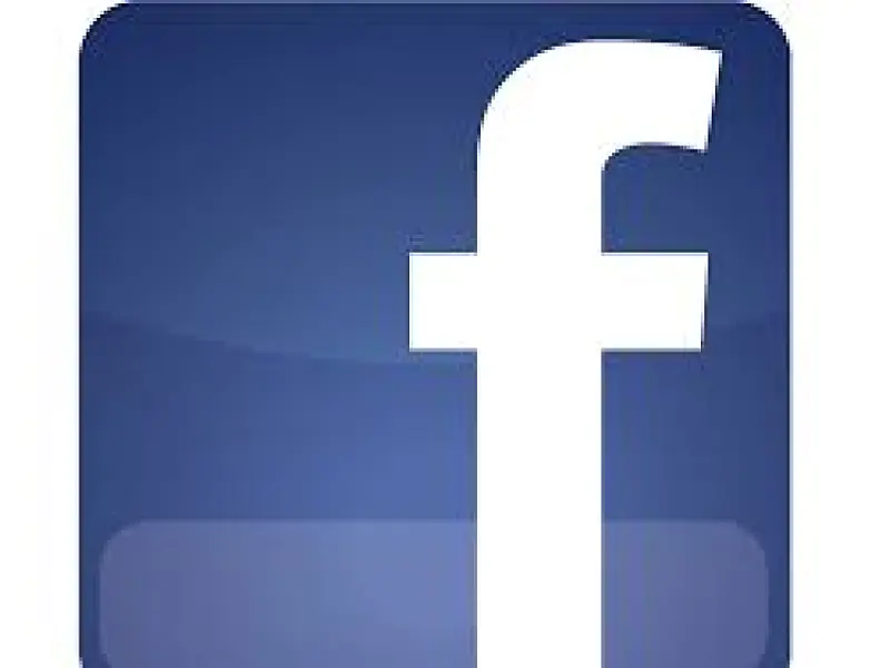 Menor faz acusações no Facebook e justiça determina retirada de postagens