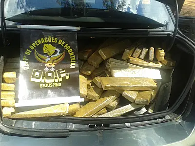 DOF apreende 153 quilos de maconha em veículo