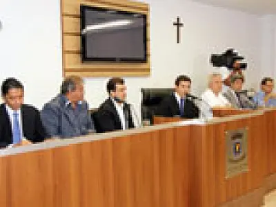 Procurador de Justiça participa de audiência pública para tratar do fechamento da Escola CNEC