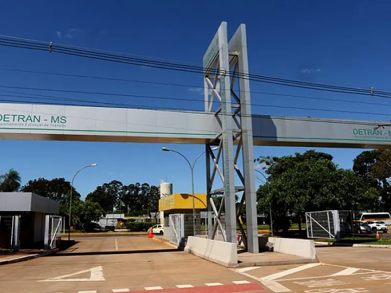 Detran suspende atendimento na sede em função de problema no abastecimento de água