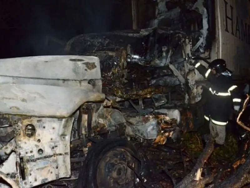 Quatro carretas se chocam na BR-163, em MT; uma vítima fatal