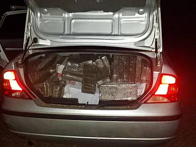 PMR apreende mais de 400 kg de maconha em carro roubado