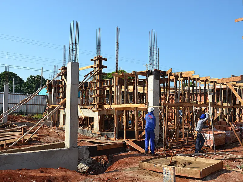 Indústria da construção tem retração de 8% no ano e projeta cenário ruim para 2016