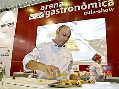 Arena Gastronômica reúne grandes "chefs" da gastronomia na Capital