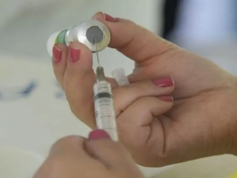 Vacina pneumocócica será distribuída para pacientes de risco