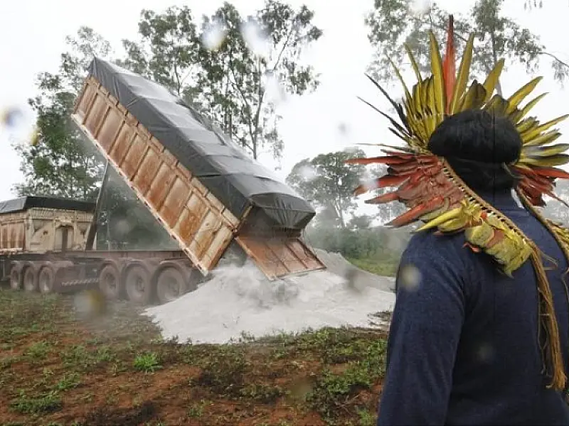 "Esperança voltou", comemoram indígenas de Nioaque com a entrega de 960 toneladas de calcário