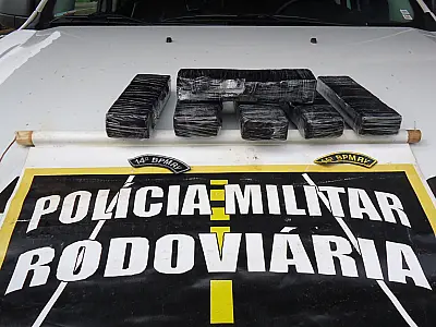 PMR encontra cocaína em poltronas de ônibus interestadual