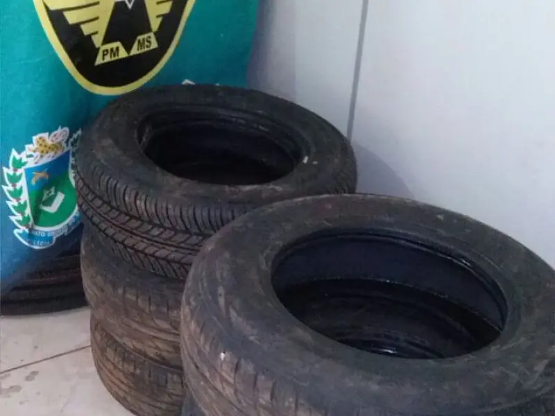 PMR apreende pneus contrabandeados na MS 164