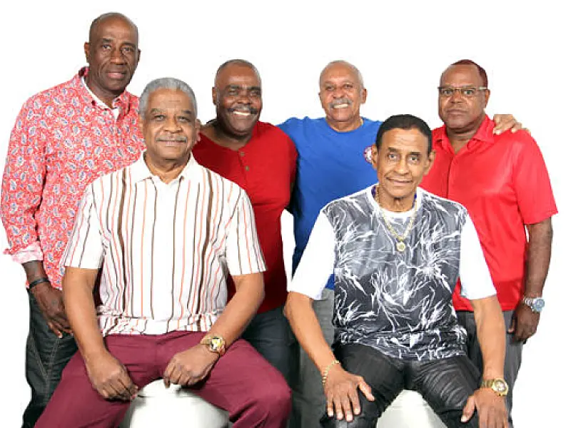 Grupo Fundo de Quintal se apresenta no Festival América do Sul