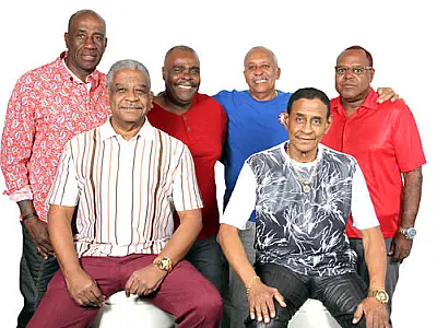 Grupo Fundo de Quintal se apresenta no Festival América do Sul