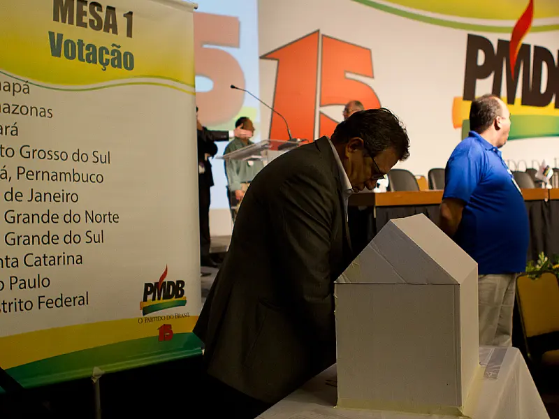 Executiva Nacional acata moção de deputado que garante horário político nacional na TV e no rádio para PMDB dos Estados