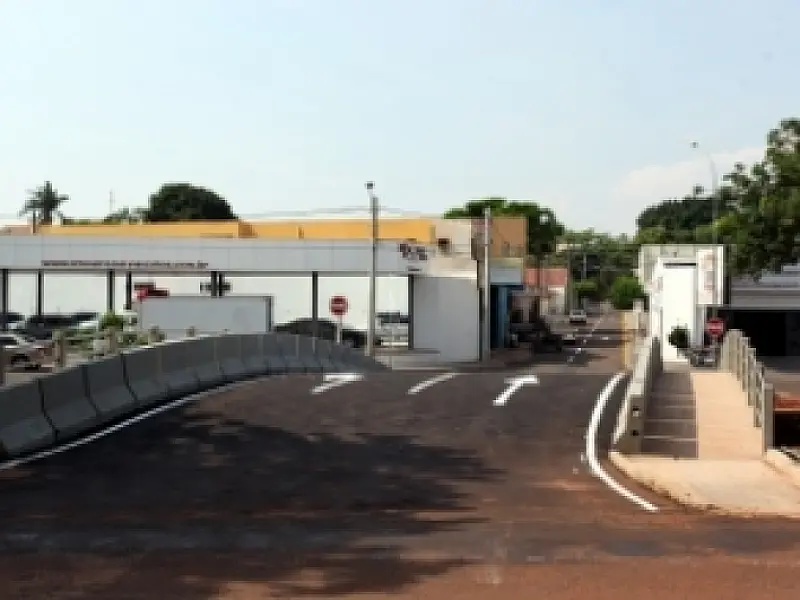 Ponte na Avenida Fernando Correa da Costa está liberada