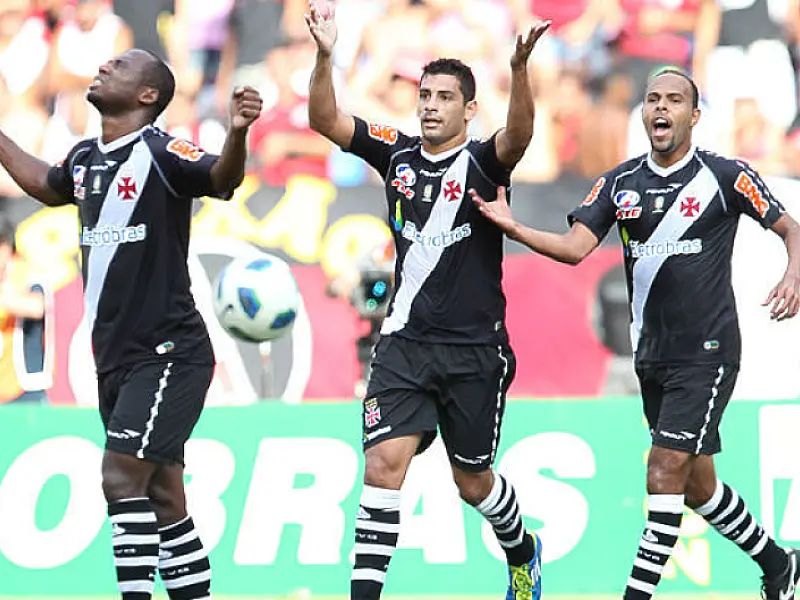 Vasco fica com vice e Flamengo com vaga na Libertadores