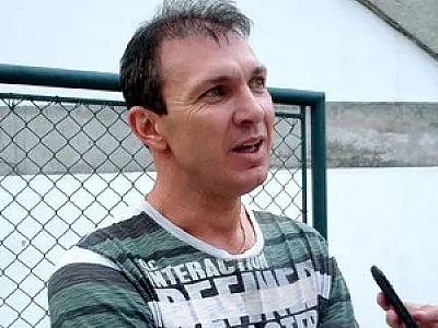 Após derrota no clássico, Velloso é demitido do Cene