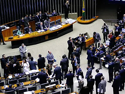 Plenário retoma hoje votação de minirreforma eleitoral