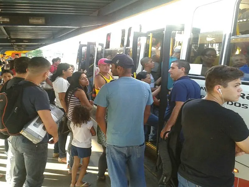 Motoristas do transporte coletivo fazem paralisação em Campo Grande