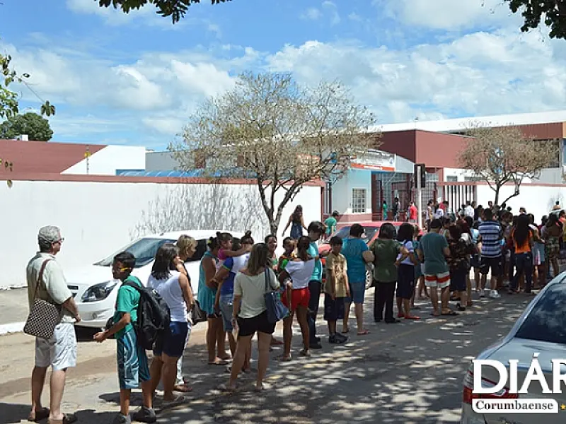 Centenas de pessoas buscam vacina contra H1N1 em Corumbá