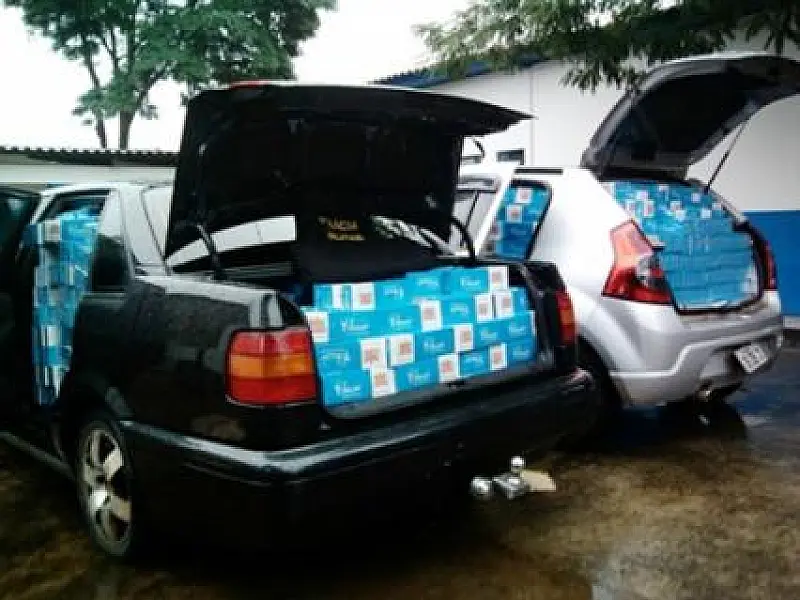 PM de Eldorado apreenderam dois carros carregados de cigarro