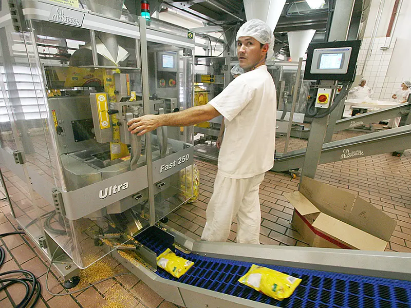 Indústria de MS acumula saldo positivo de 1,1 mil vagas de emprego no ano